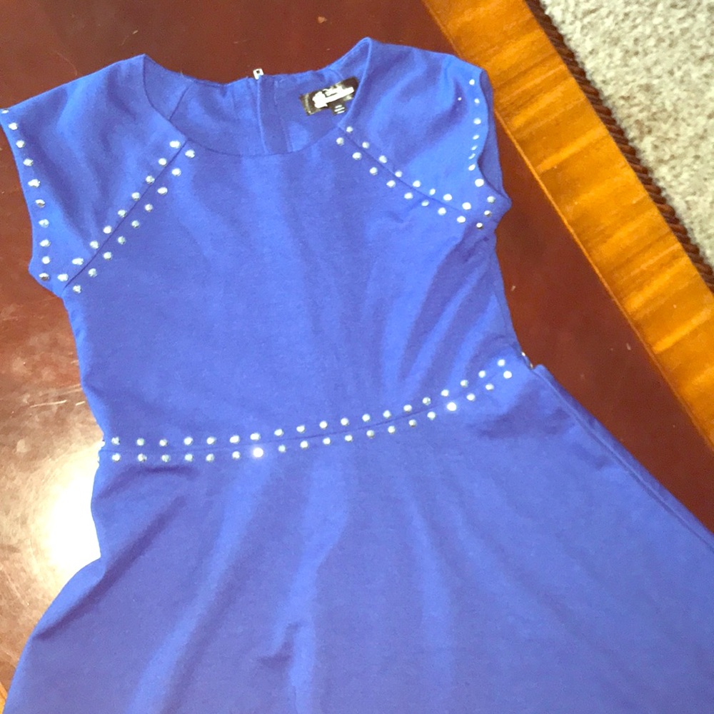 Never worn descendants inspired dress